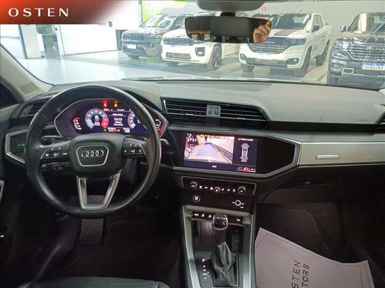 AUDI-Q3-2023