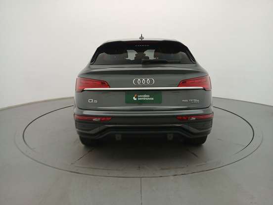 AUDI-Q5-2023
