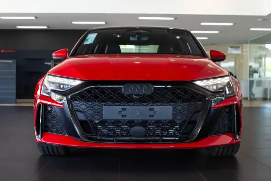 AUDI-RS3-2025
