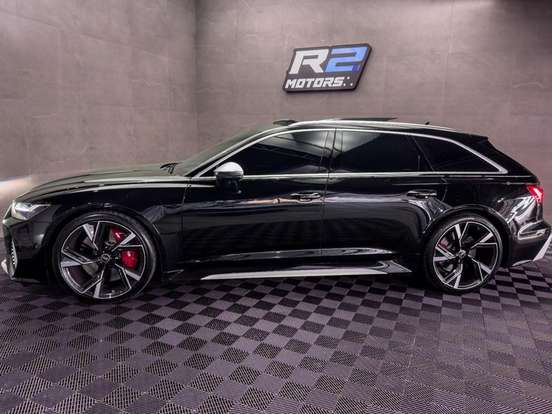 AUDI-RS6-2021