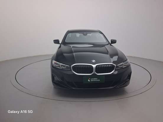 BMW-320i-2022