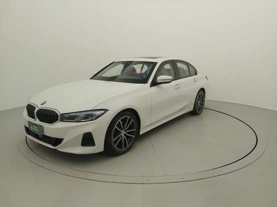 BMW-320i-2022