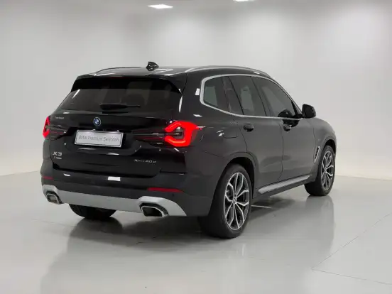 BMW-X3-2021