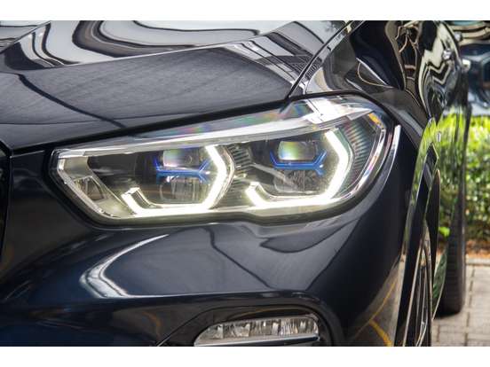 BMW-X5-2021