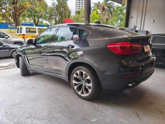BMW-X6-2015