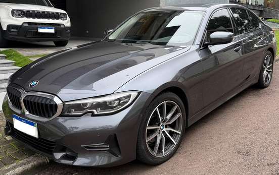 BMW-320i-2019