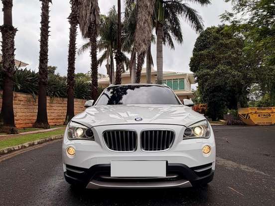 BMW-X1-2.0 16V TURBO GASOLINA SDRIVE20I 4P AUTOMÁTICO BMW-X1-2013