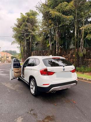 BMW-X1-2013