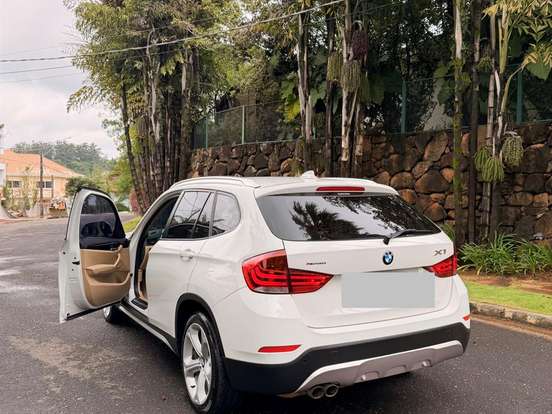 BMW-X1-2.0 16V TURBO GASOLINA SDRIVE20I 4P AUTOMÁTICO BMW-X1-2013