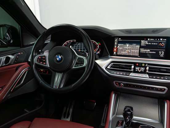 BMW-X6-2021