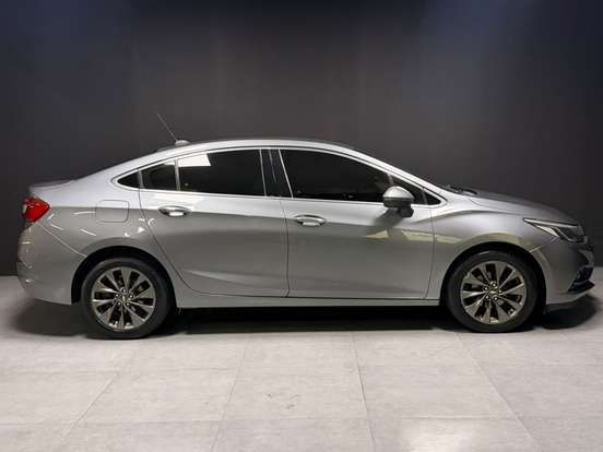 CHEVROLET-CRUZE-2017