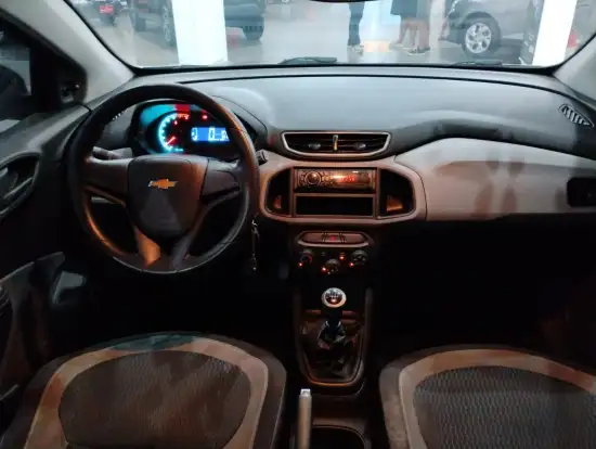 CHEVROLET-ONIX-2015