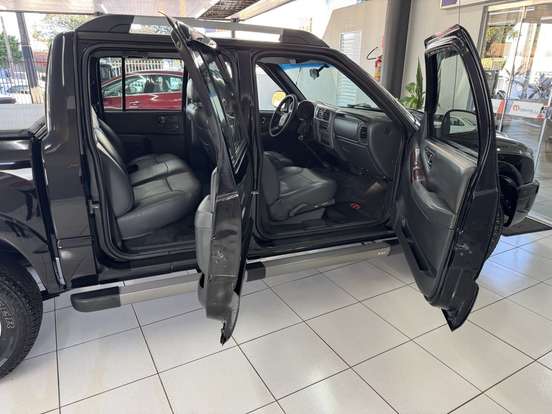 CHEVROLET-S10-2.4 MPFI EXECUTIVE 4X2 CD 8V FLEX 4P MANUAL CHEVROLET-S10-2011