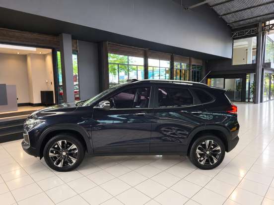 CHEVROLET-TRACKER-2023