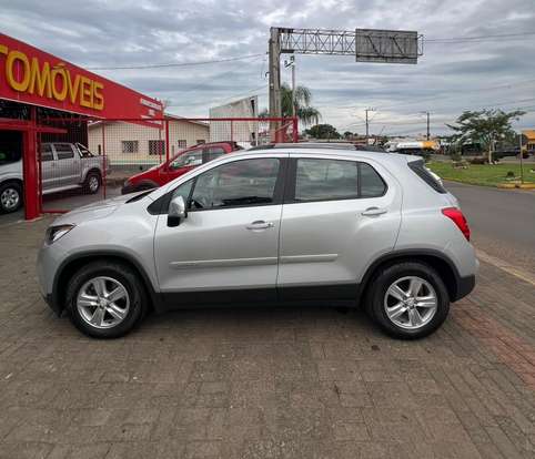 CHEVROLET-TRACKER-2018