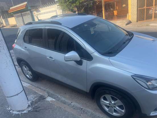 CHEVROLET-TRACKER-2018