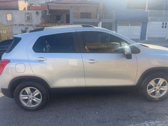 CHEVROLET-TRACKER-2018
