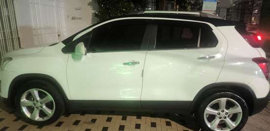 CHEVROLET-TRACKER-2016