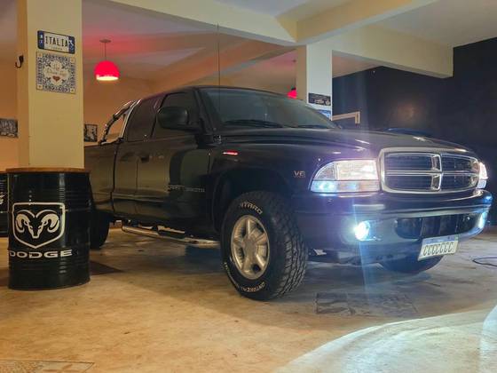 DODGE DAKOTA 3.9 SPORT 4X2 CE V6 12V GASOLINA 2P MANUAL