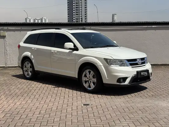 FIAT-FREEMONT-2.4 PRECISION 16V GASOLINA 4P AUTOMÁTICO FIAT-FREEMONT-2012