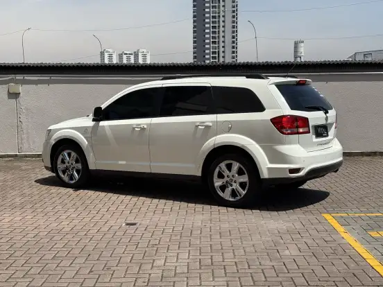 FIAT-FREEMONT-2.4 PRECISION 16V GASOLINA 4P AUTOMÁTICO FIAT-FREEMONT-2012