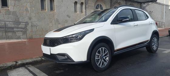 FIAT ARGO 1.3 FIREFLY FLEX TREKKING MANUAL