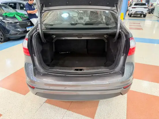 FORD-FIESTA-2014
