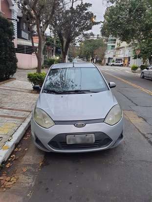 FORD-FIESTA-2010