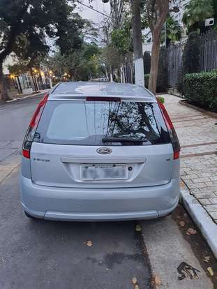 FORD-FIESTA-2010