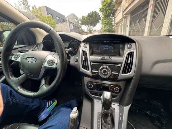 FORD-FOCUS-2.0 TITANIUM SEDAN 16V FLEX 4P POWERSHIFT FORD-FOCUS-2014