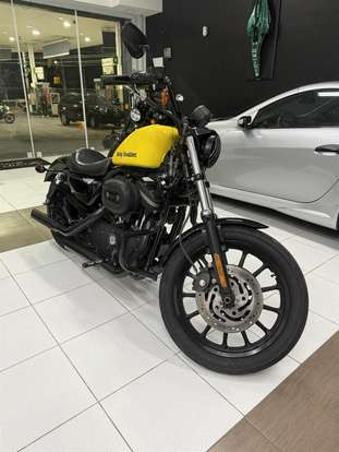 HARLEY-DAVIDSON-SPORTSTER XL 883 R-2011