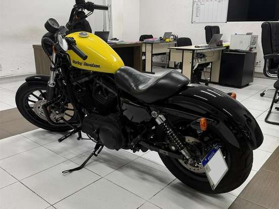HARLEY-DAVIDSON-SPORTSTER XL 883 R HARLEY-DAVIDSON-SPORTSTER XL 883 R-2011