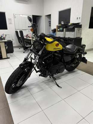 HARLEY-DAVIDSON-SPORTSTER XL 883 R-2011
