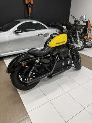 HARLEY-DAVIDSON-SPORTSTER XL 883 R-2011