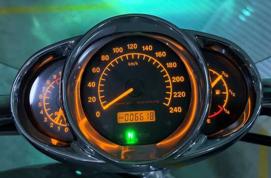 HARLEY-DAVIDSON-V-ROD-2007