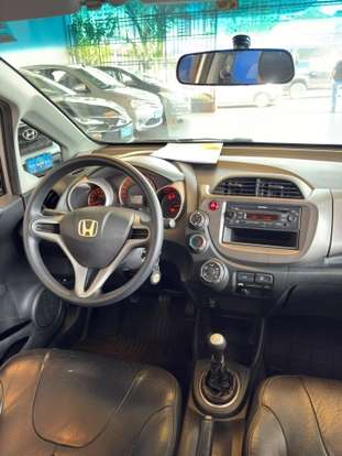 HONDA-FIT-2010