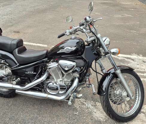 HONDA-SHADOW 600C VT-2002