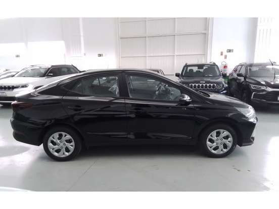 HYUNDAI-HB20S-2025