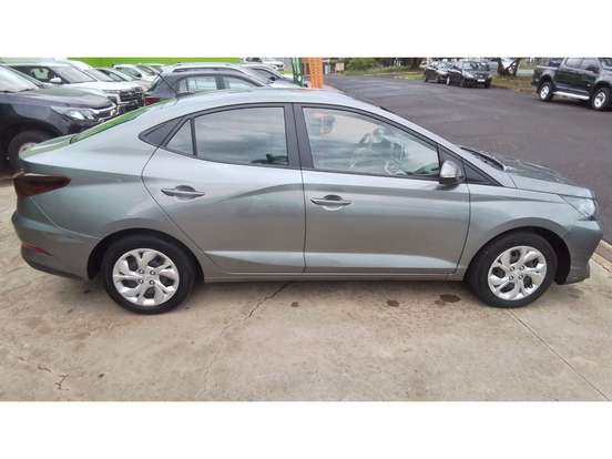 HYUNDAI-HB20S-1.0 12V FLEX COMFORT MANUAL HYUNDAI-HB20S-2023