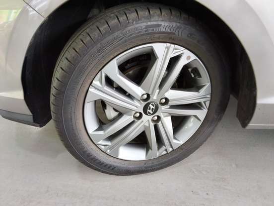 HYUNDAI-HB20S-2025