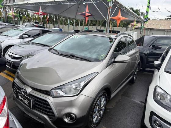 HYUNDAI HB20X 1.6 16V STYLE FLEX 4P AUTOMÁTICO