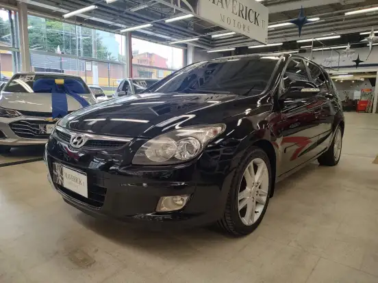 HYUNDAI-I30-2.0 MPFI GLS 16V GASOLINA 4P AUTOMÁTICO HYUNDAI-I30-2011