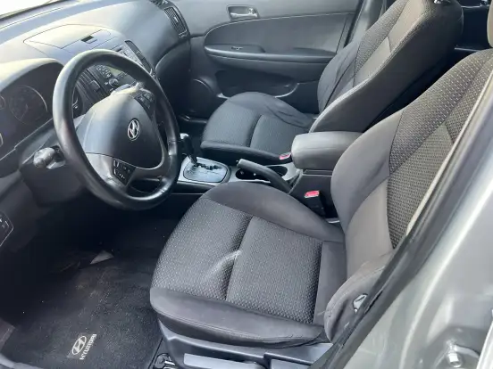 HYUNDAI-I30-2.0 MPI 16V GASOLINA 4P AUTOMÁTICO HYUNDAI-I30-2009