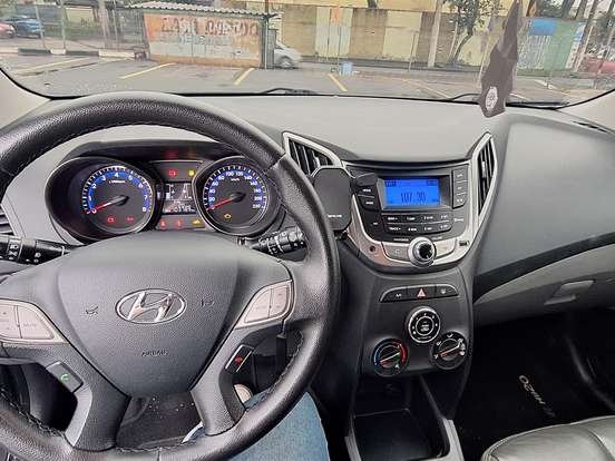 HYUNDAI-HB20-1.6 PREMIUM 16V FLEX 4P MANUAL HYUNDAI-HB20-2013