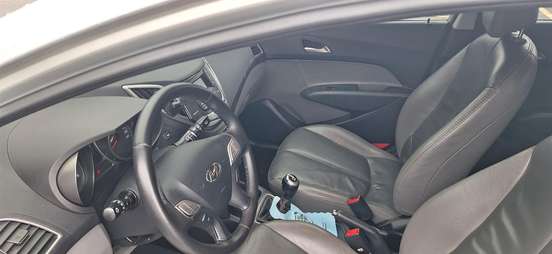 HYUNDAI-HB20-2013