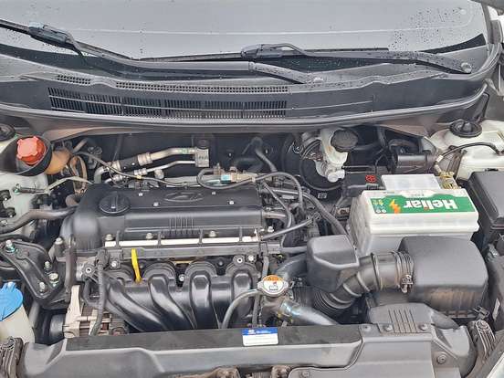 HYUNDAI-HB20-1.6 PREMIUM 16V FLEX 4P MANUAL HYUNDAI-HB20-2013