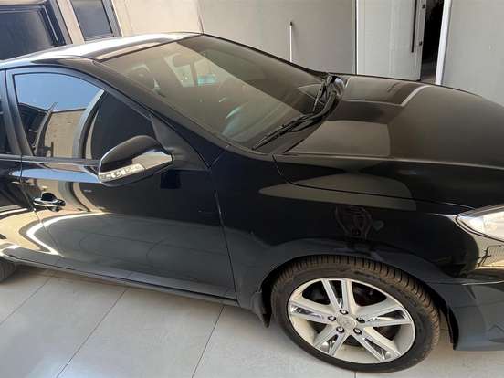HYUNDAI-I30-2.0 MPFI GLS 16V GASOLINA 4P AUTOMÁTICO HYUNDAI-I30-2011