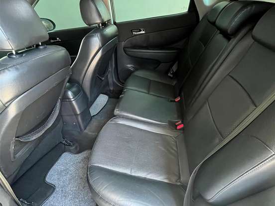 HYUNDAI-I30-2.0 MPFI GLS 16V GASOLINA 4P AUTOMÁTICO HYUNDAI-I30-2011