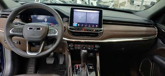 JEEP-COMMANDER-2024