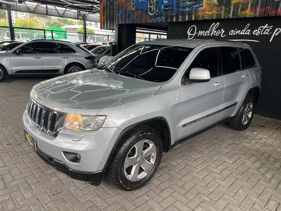 JEEP-GRAND CHEROKEE-2011